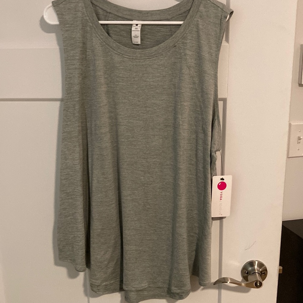 YOGALICIOUS SZ 1X Heather grey sleeveless tank